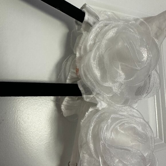 White long dress with flower straps and leg slit - Picture 6 of 8